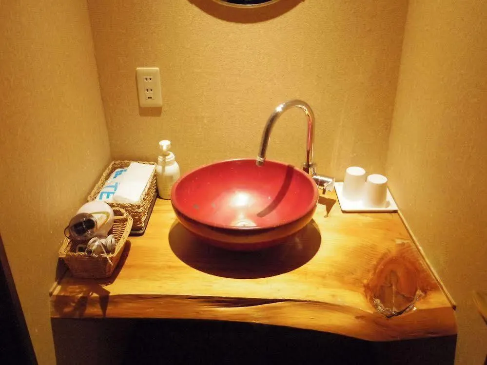 Hakone Gora Onsen Kara Kara Hotel 3*,
